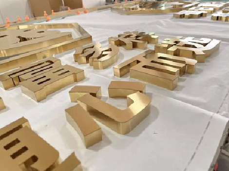 河口拉丝不锈钢字的特点。